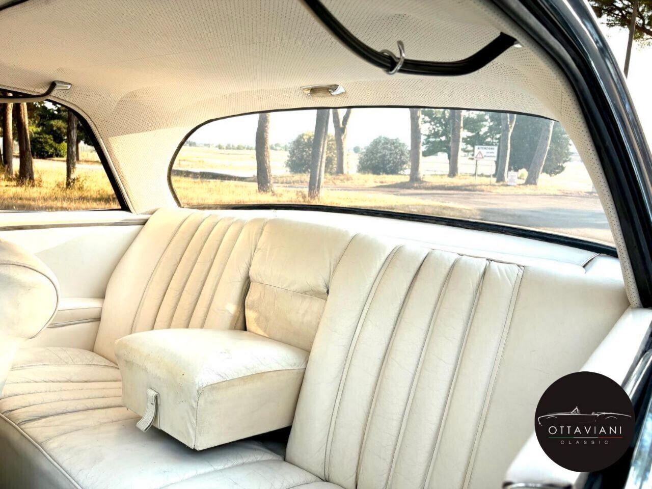 Mercedes W 111 220 se Coupé
