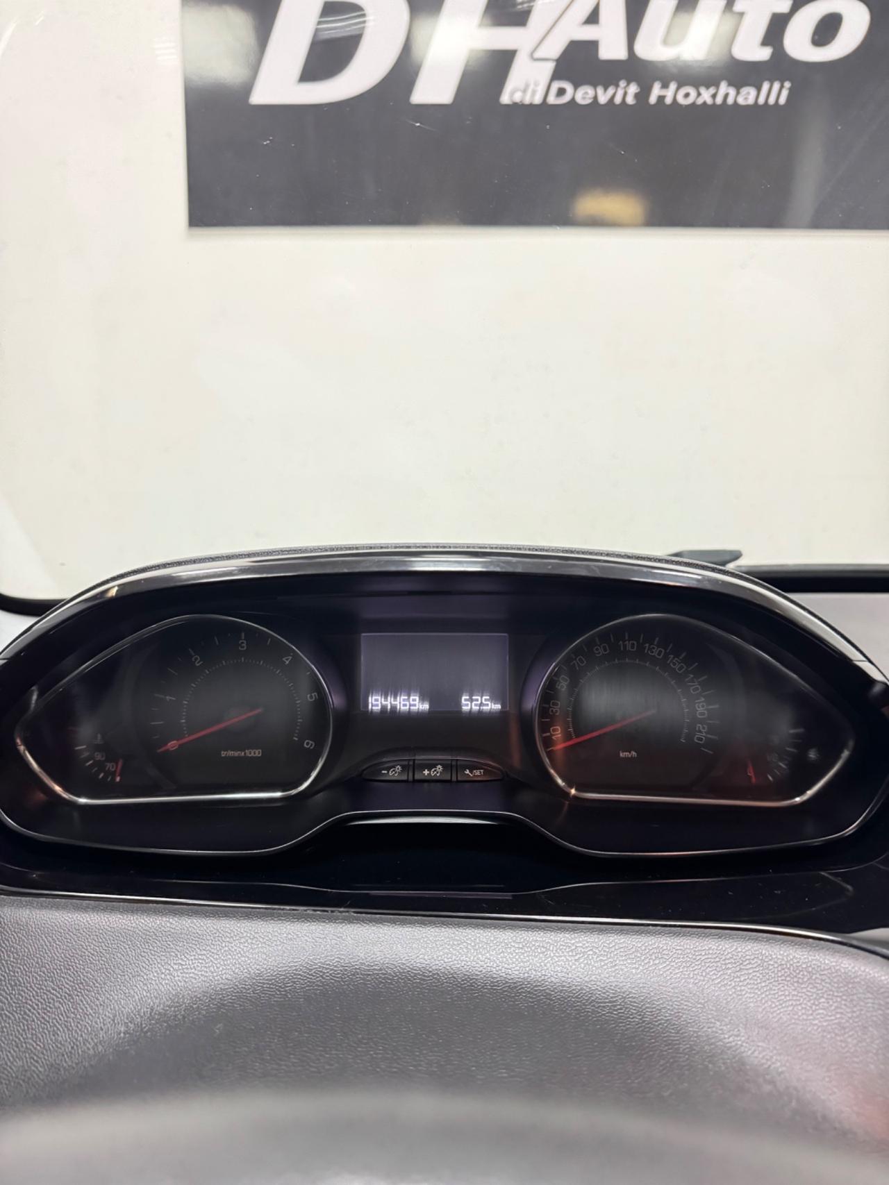 Peugeot 208 1.4 HDi 68 CV 5 porte Allure