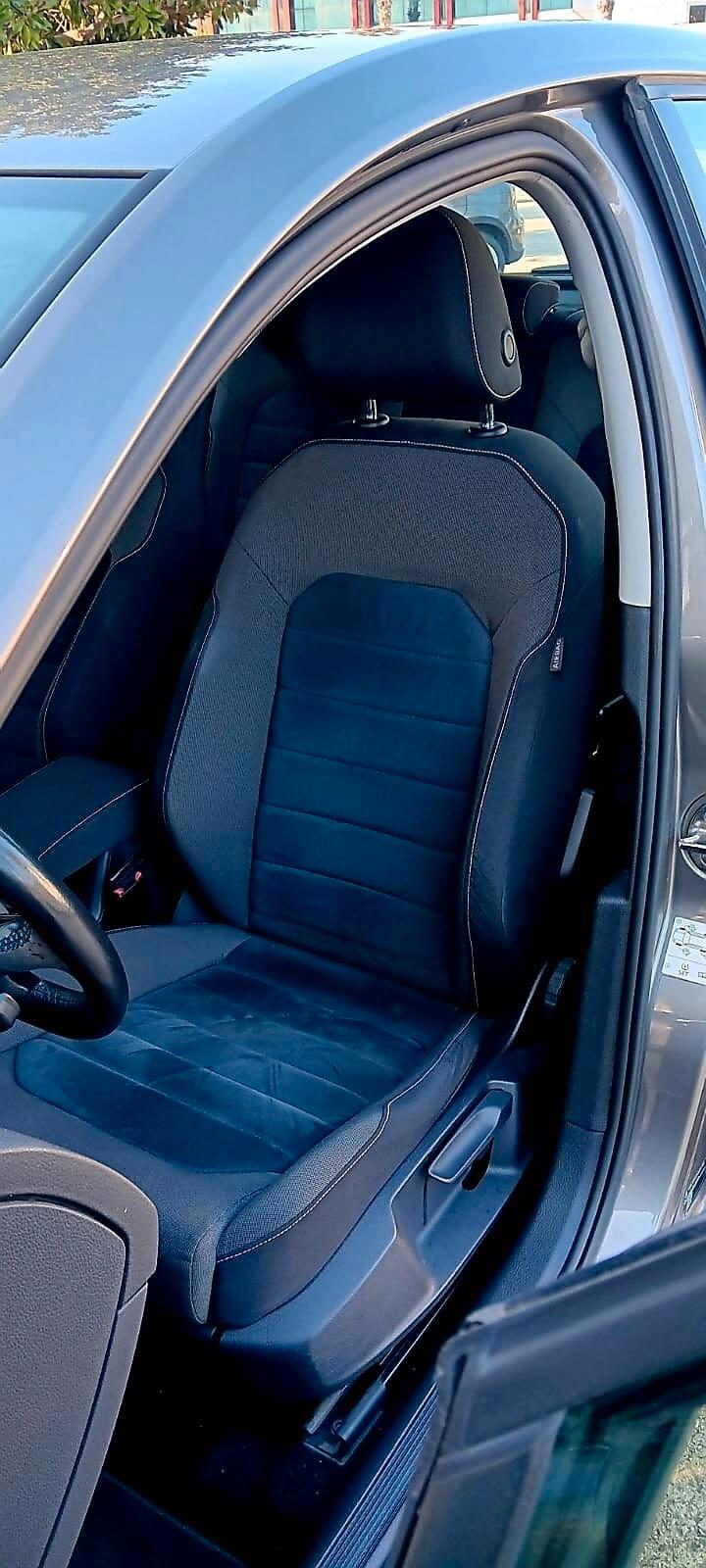 Volkswagen Golf 1.6 TDI 5p. Highline BlueMotion Technology