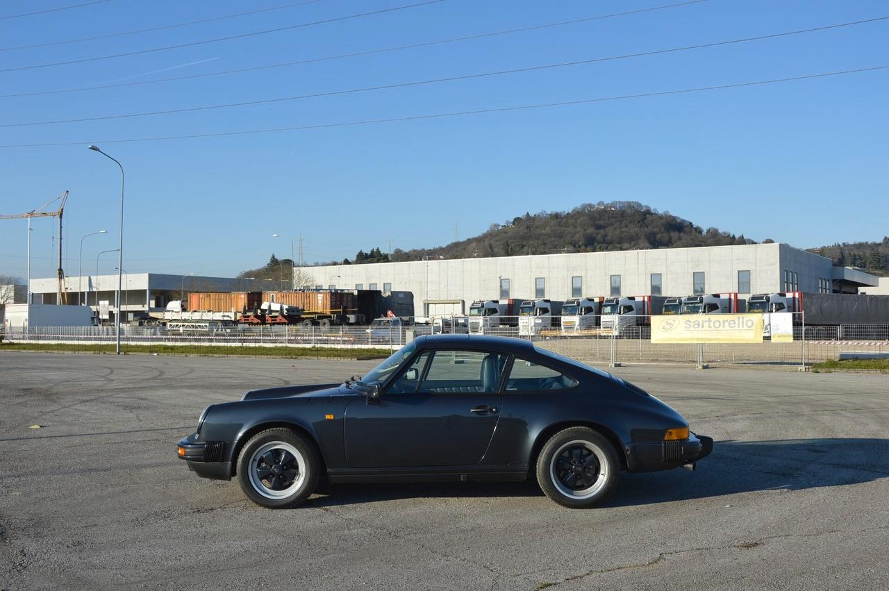 Porsche 911 Carrera 3.2 Coupé Jubiläumsmodell "25 Jahre