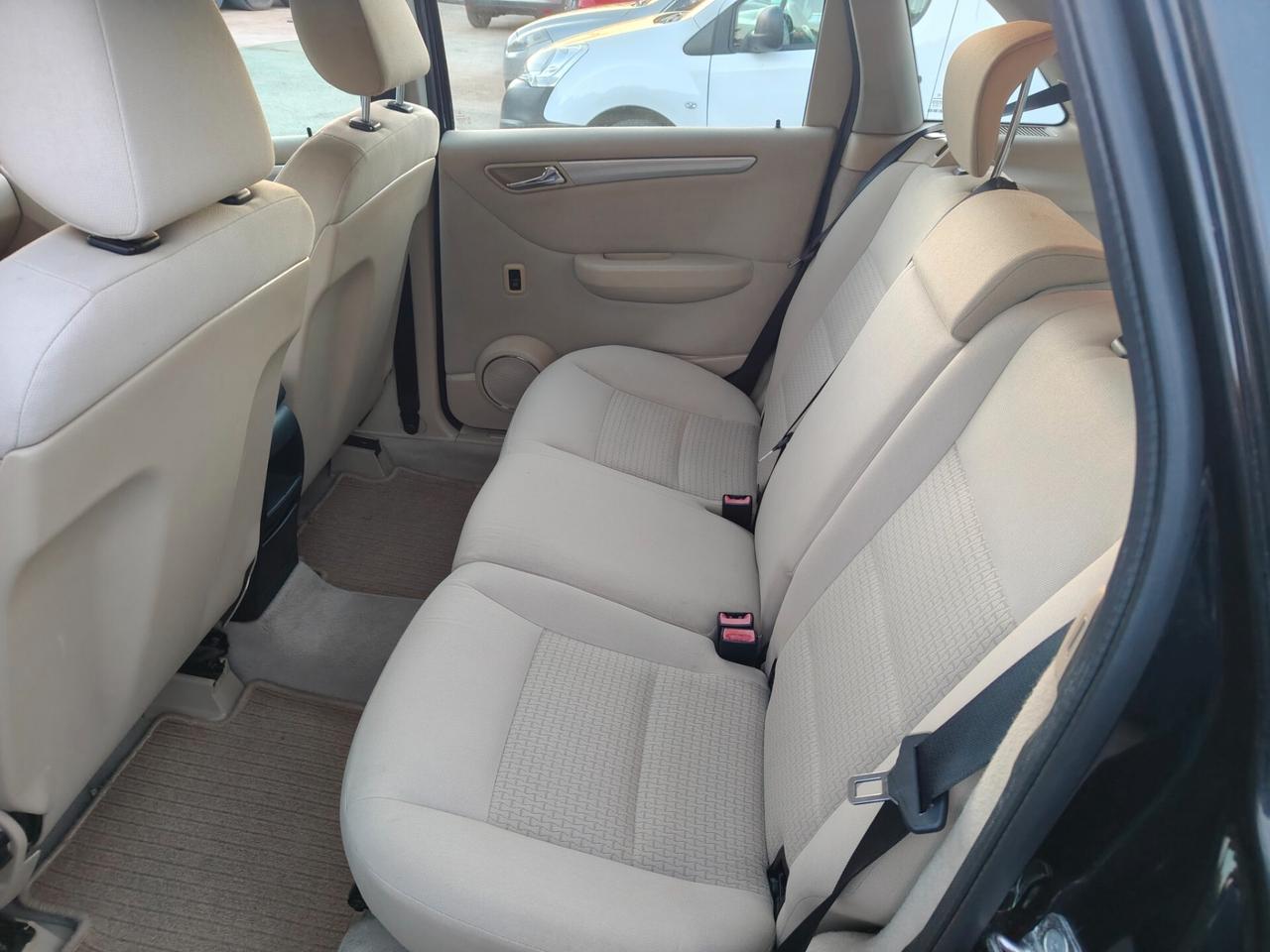 Mercedes-benz B 200 CDI Executive automatica