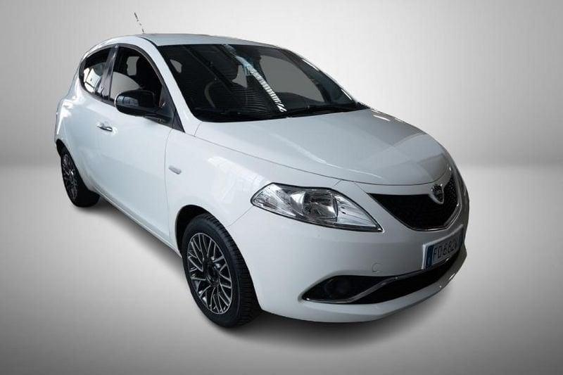 Lancia Ypsilon III 2015 1.2 Gold 69cv my16