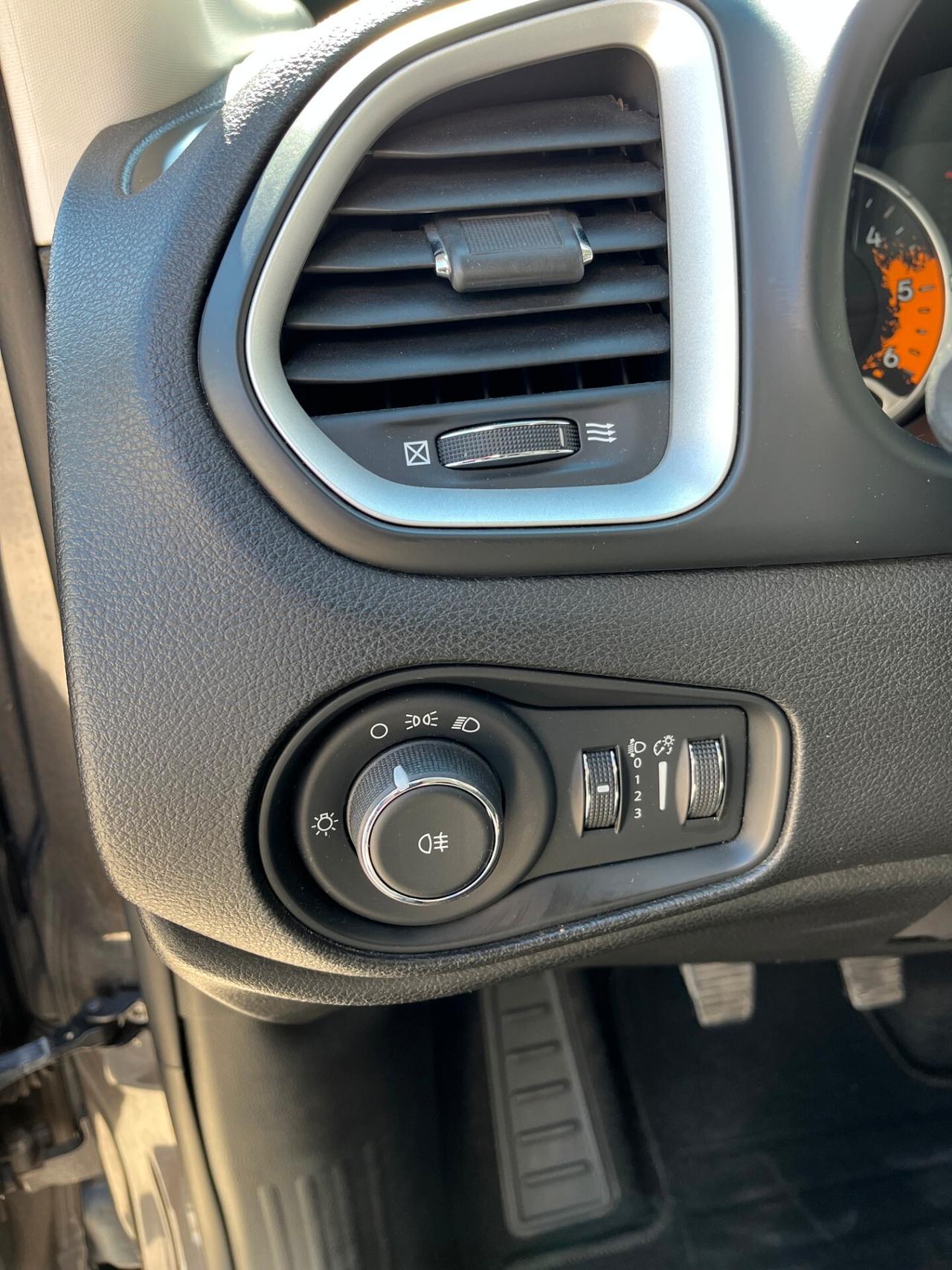 Jeep Renegade 2.0 Mjt 4WD Active Drive Sport