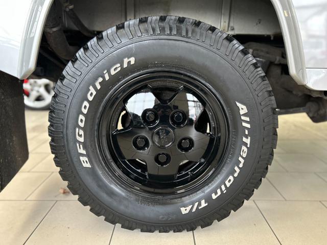 LAND ROVER Defender 90 2.5 td5 TOMB RAIDER SNORKEL GANCIO 6.POSTI 18"