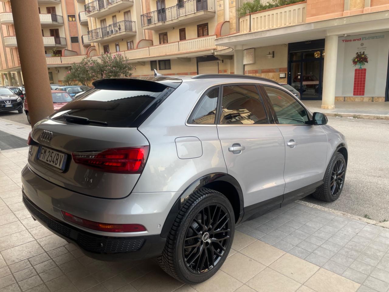 Audi Q3 2.0 TDI 150 CV SLINE COMPETITION TETTO NAVY PELLE XENO BOSE 19'