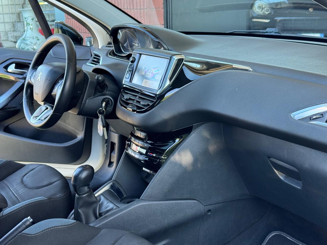 Peugeot 208 1.4 HDi 68 CV 5 porte Allure