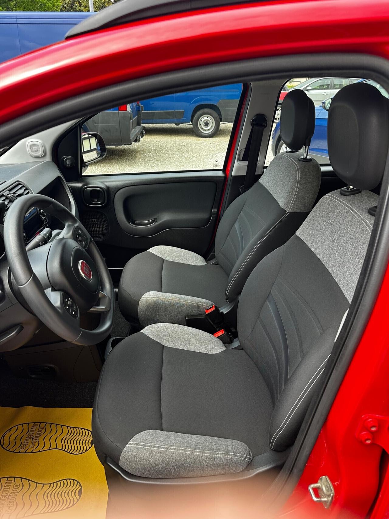Fiat Panda 1.0 FireFly S&S Hybrid Red