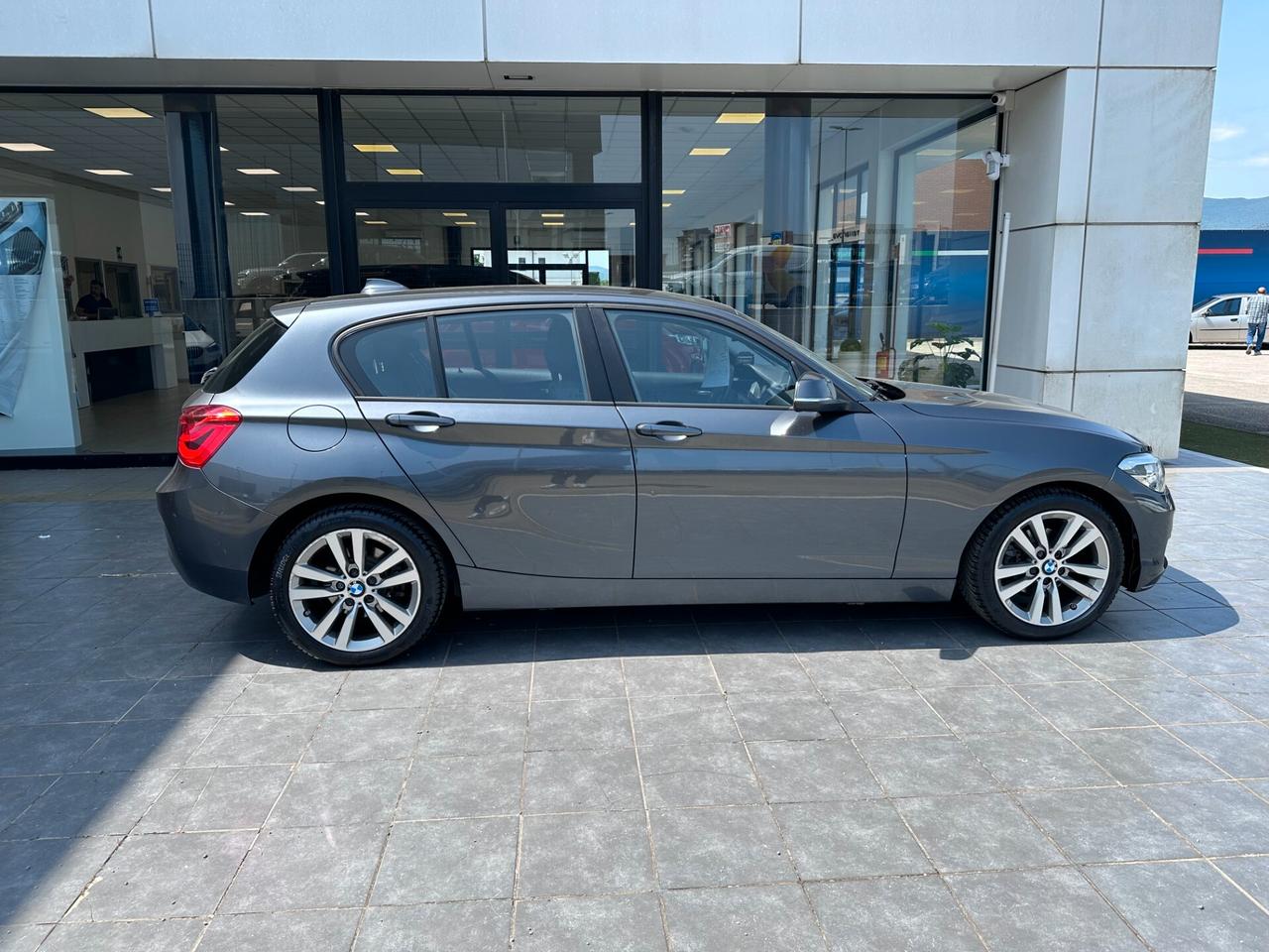 Bmw 118 118d 5p. Urban