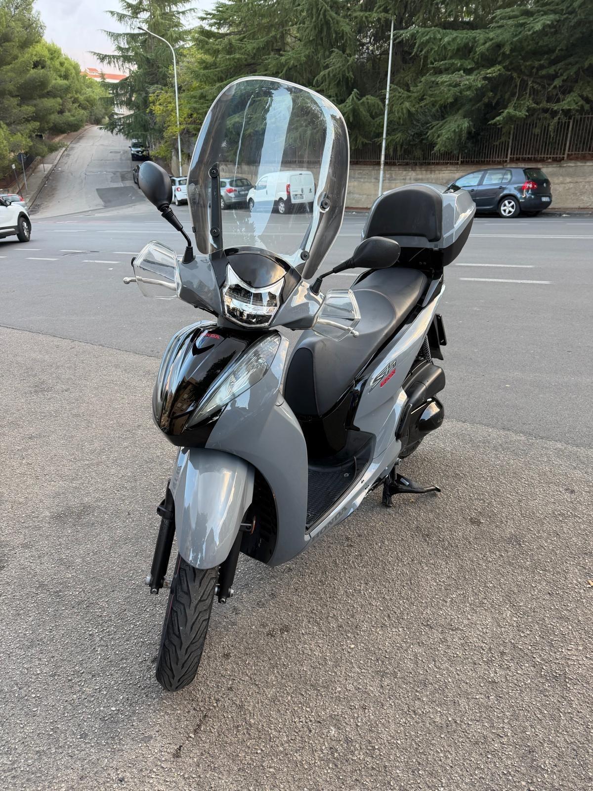 Honda SH 300 Air force