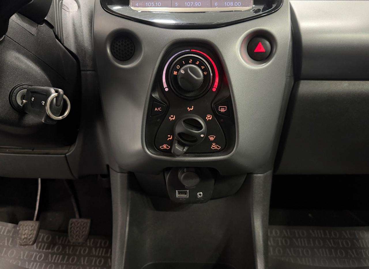 Toyota Aygo 1.0 VVT-i 72 CV 5 porte x-business