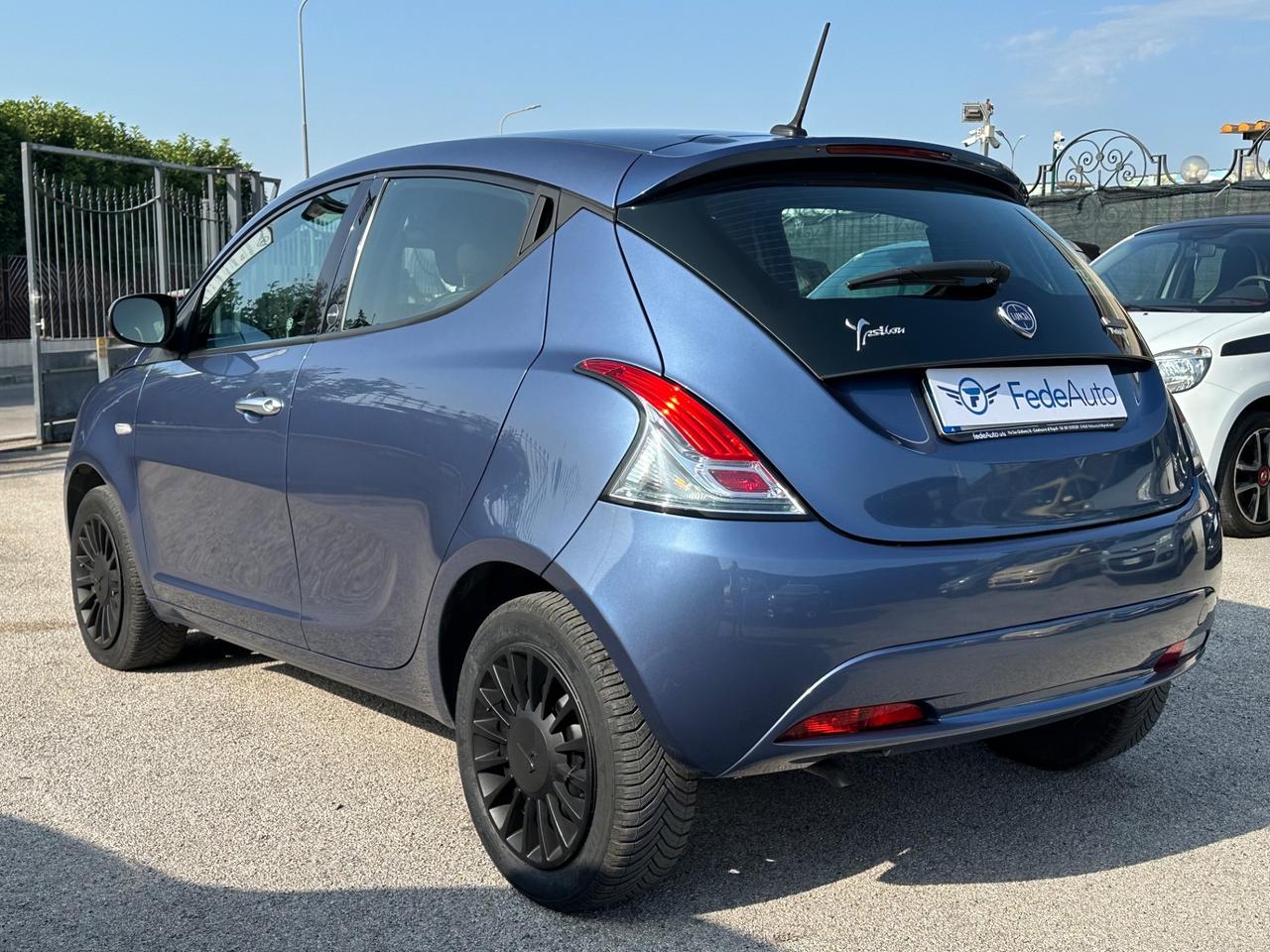 Lancia Ypsilon 1.0 S&S Hybrid Ecochic Gold 2021