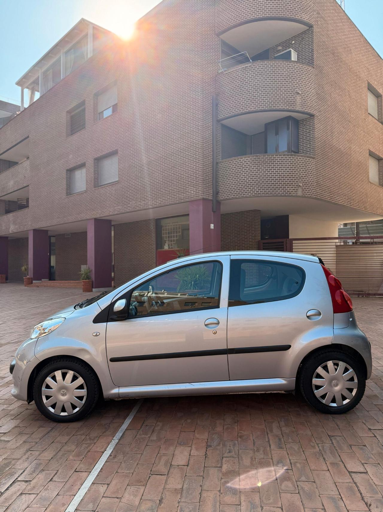 Peugeot 107 1.0 68CV 5p. Sweet Years