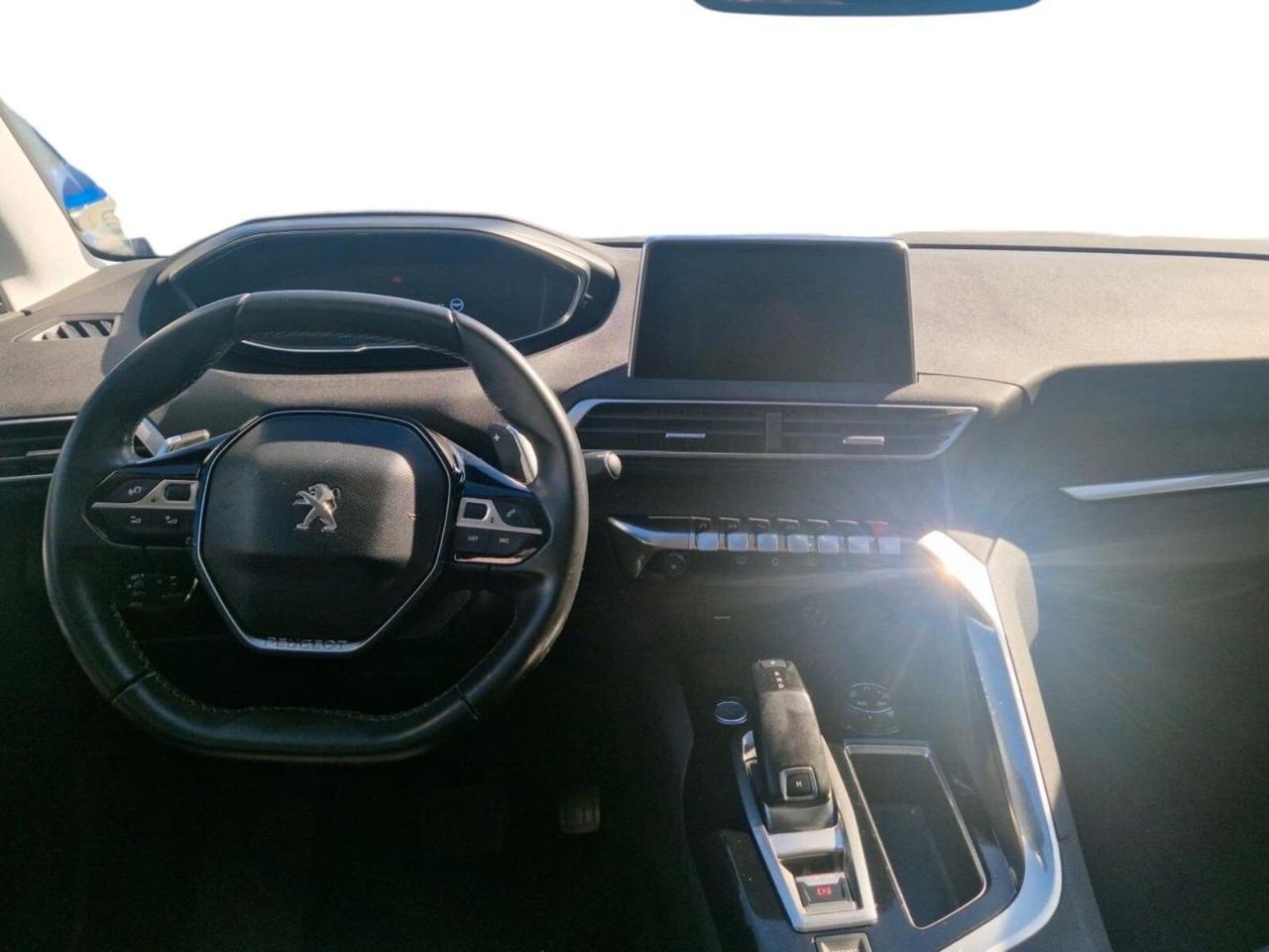 Peugeot 3008 BlueHDi 120 EAT6 S&S Allure