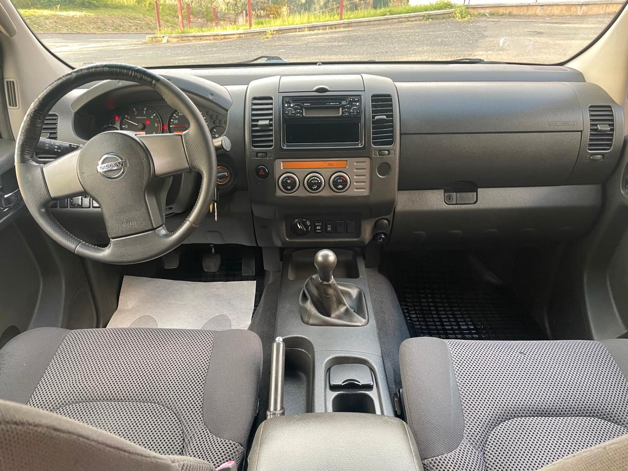 Nissan Navara 2.5 dCi 4 porte Double Cab LE HARD TOP