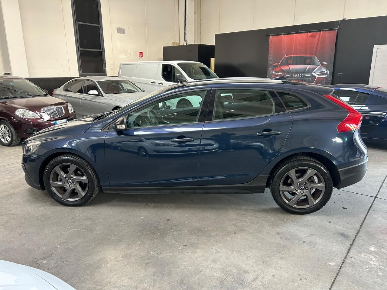 Volvo V40 Cross Country D2 1.6 114cv Momentum