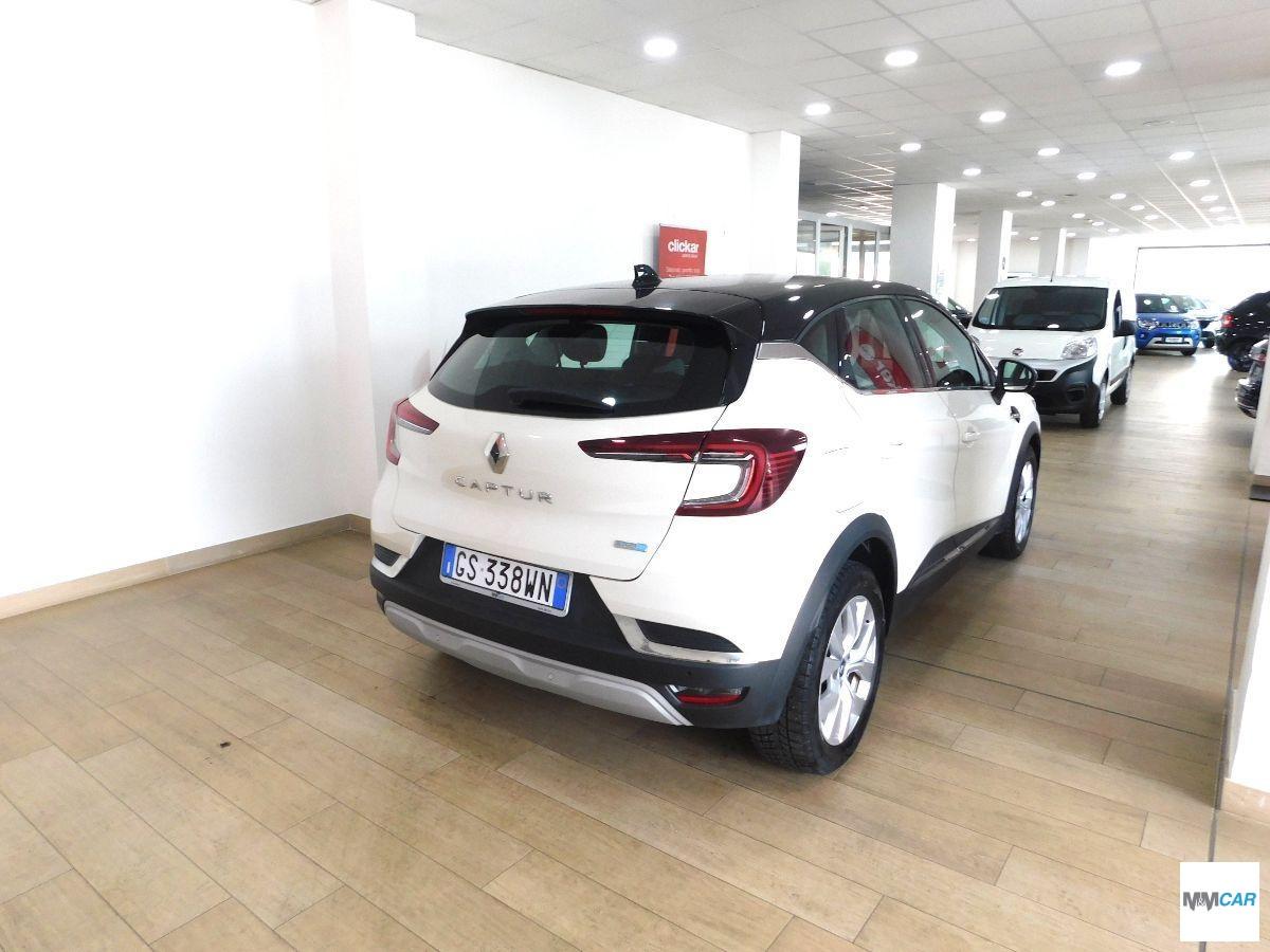 RENAULT - Captur - Plug-in Hybrid E-Tech 160 CV Int.