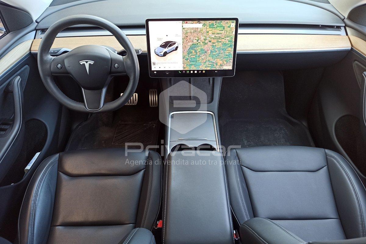 TESLA Model Y AWD Performance