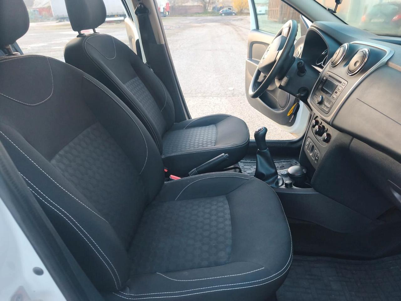 Dacia Logan 2015---900 GPL Neopatentati