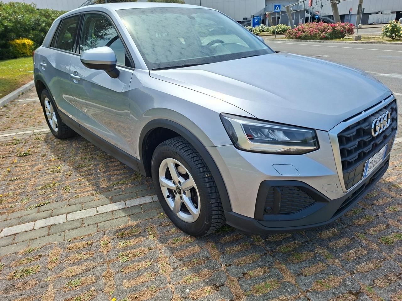 Audi Q2 35 TFSI Business