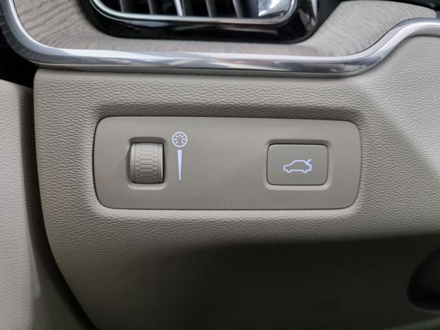 VOLVO XC60 B5 (d) AWD Geartronic Momentum Pro