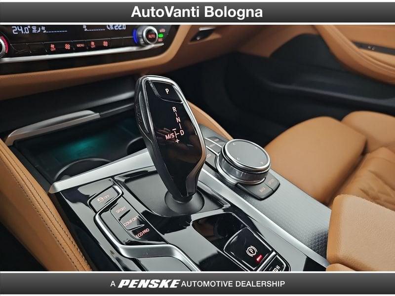 BMW Serie 5 530d Touring mhev 48V xdrive Msport auto