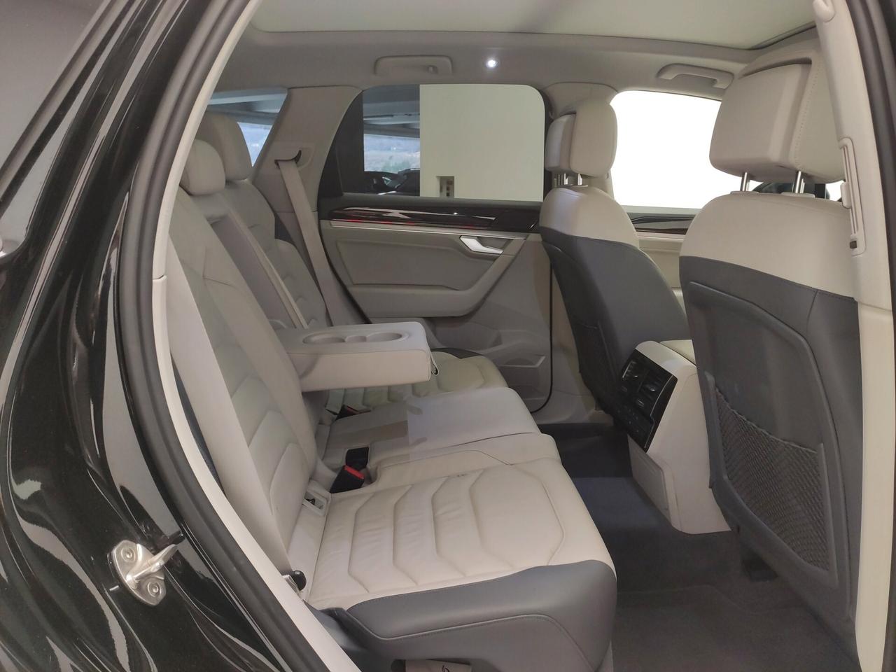 Volkswagen Touareg 3.0 V6 TSI eHybrid Elegance