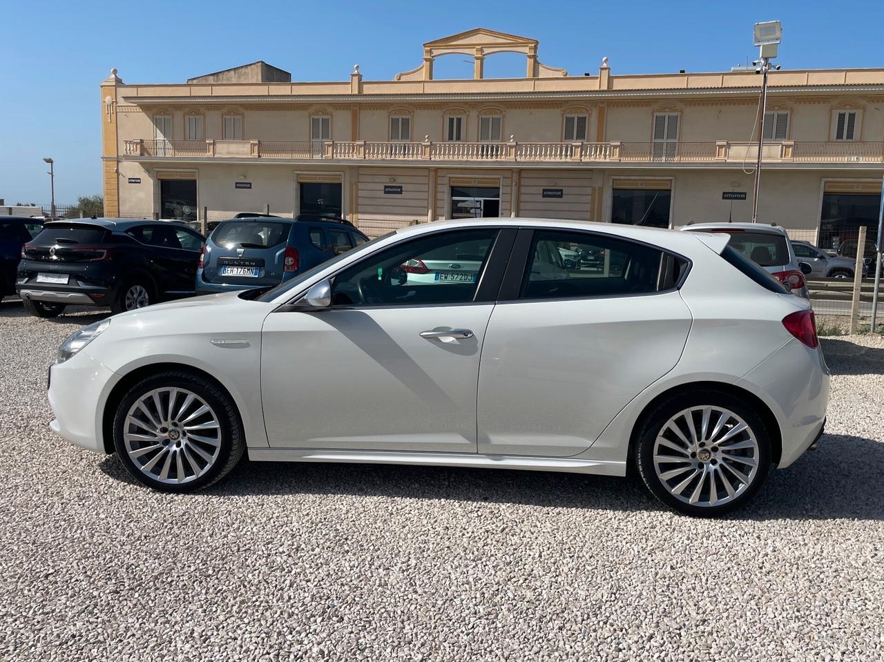 Alfa Romeo Giulietta 1.6 JTDm-2 105 CV Distinctive
