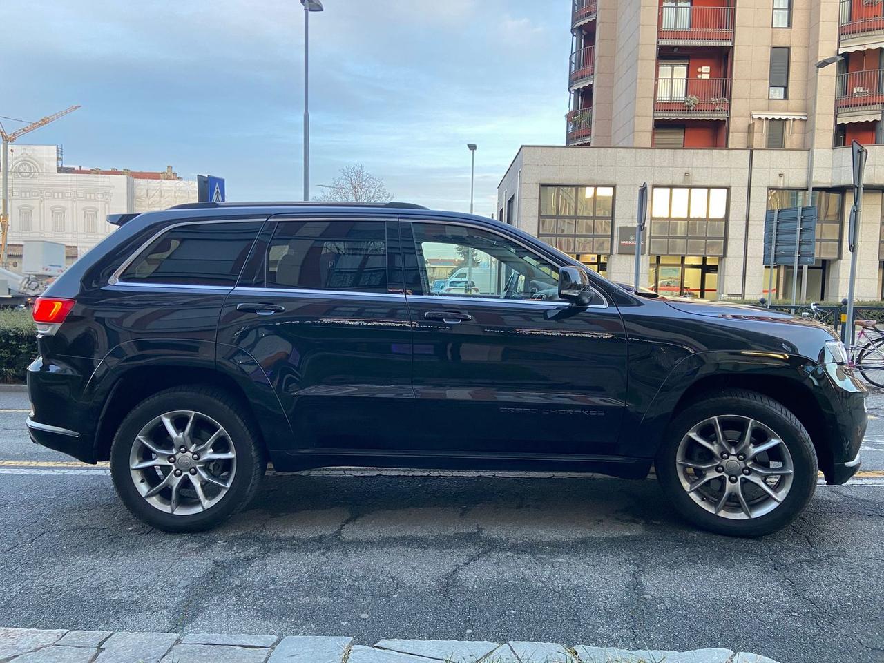 Jeep Grand Cherokee Summit Platinum Edition 3.0 V6 CRD