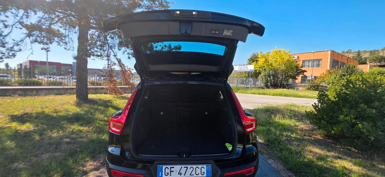 Volvo XC40 T5 261 CV Recharge Plug-in Hybrid Inscription