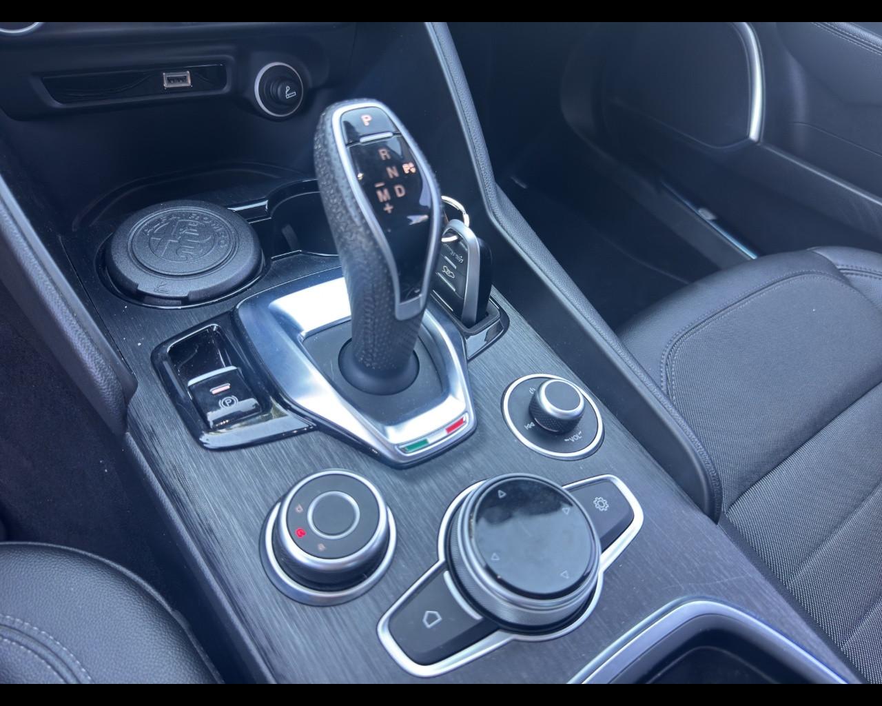 ALFA ROMEO Giulia (2016) - Giulia 2.2 Turbodiesel 160 CV AT8 Executive