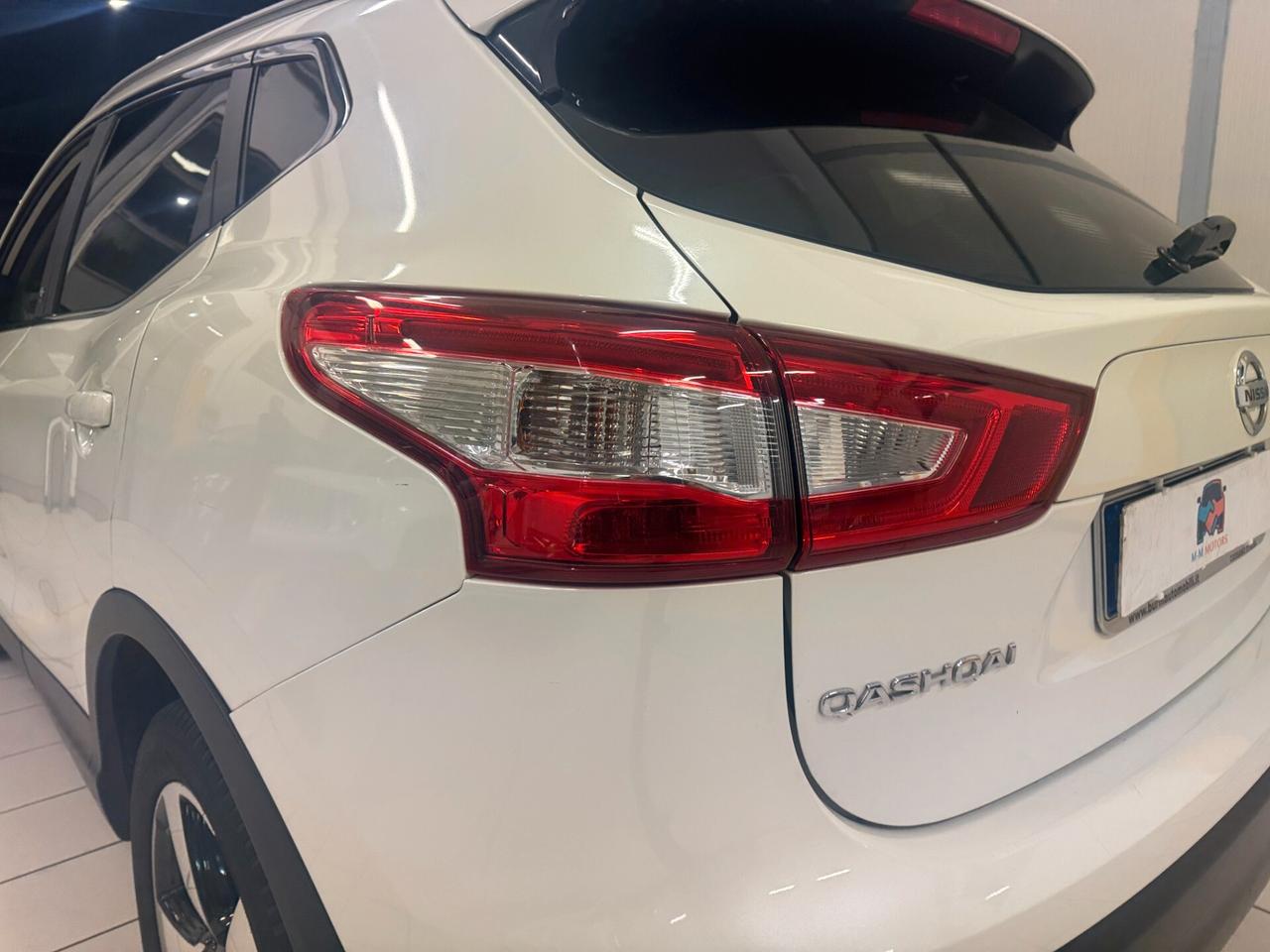 NISSAN Qashqai 1.5 dCi N-Connecta