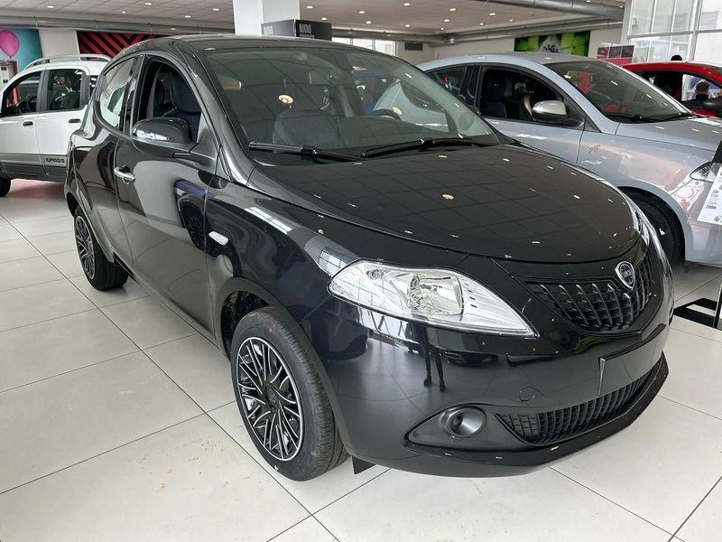 Lancia Ypsilon 1.0 firefly hybrid Oro s&s 70cv