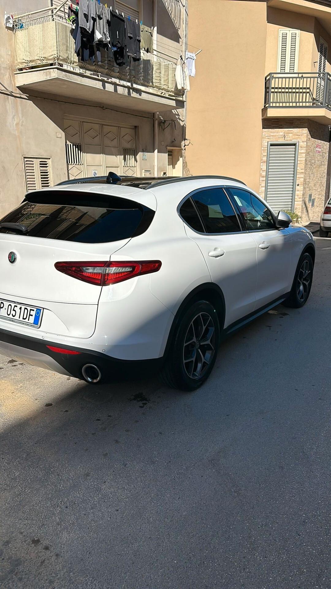 Alfa Romeo Stelvio 2.2 Turbodiesel 210 CV AT8 Q4 Executive