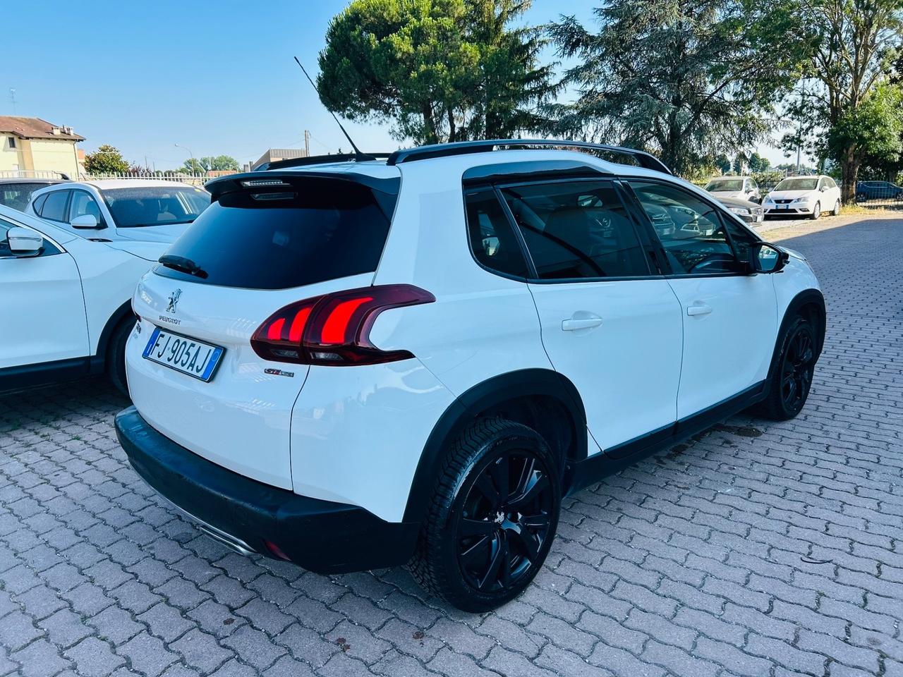 Peugeot 2008 BlueHDi 120 S&S Crossway