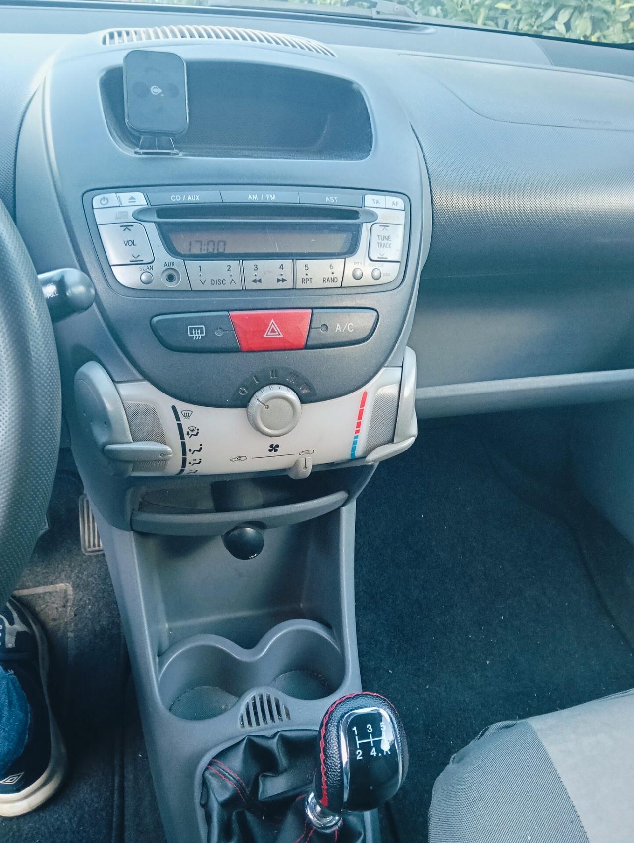 Peugeot 107 1.0 68CV 3p. Plaisir