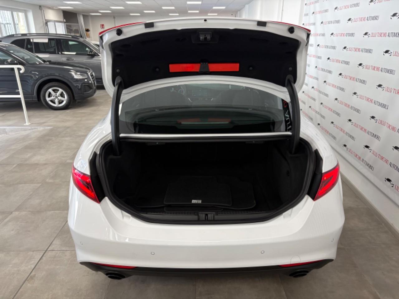 Alfa Romeo Giulia 2.2 t Super Business 160cv auto