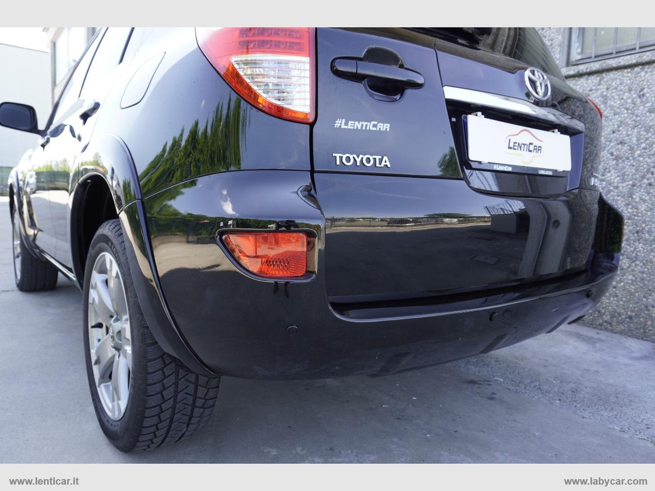 TOYOTA RAV4 Crossover 2.2 D-Cat A/T 150CV Exec.