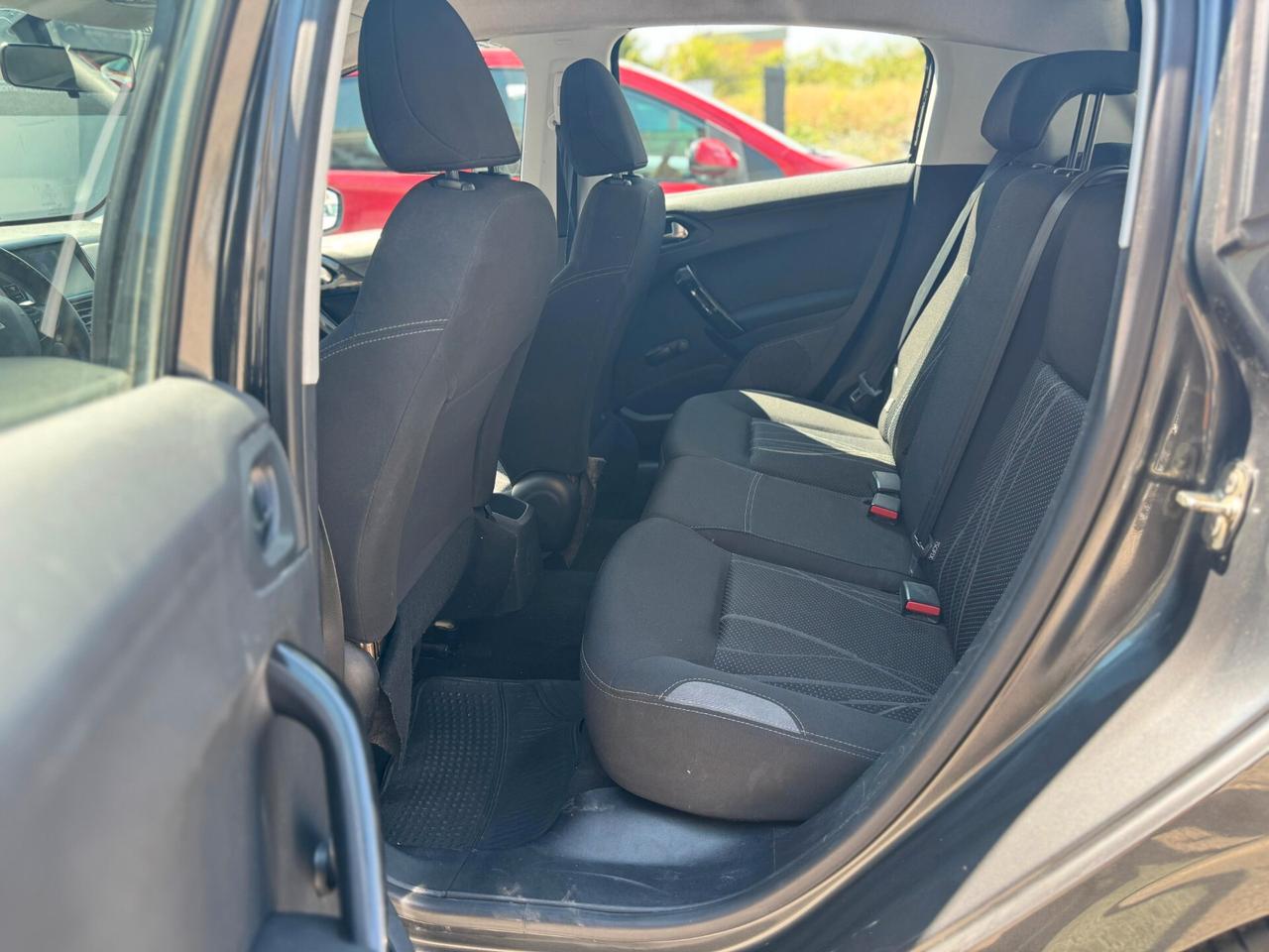 Peugeot 208 1.2 VTi GPL 82 CV 5 porte Allure