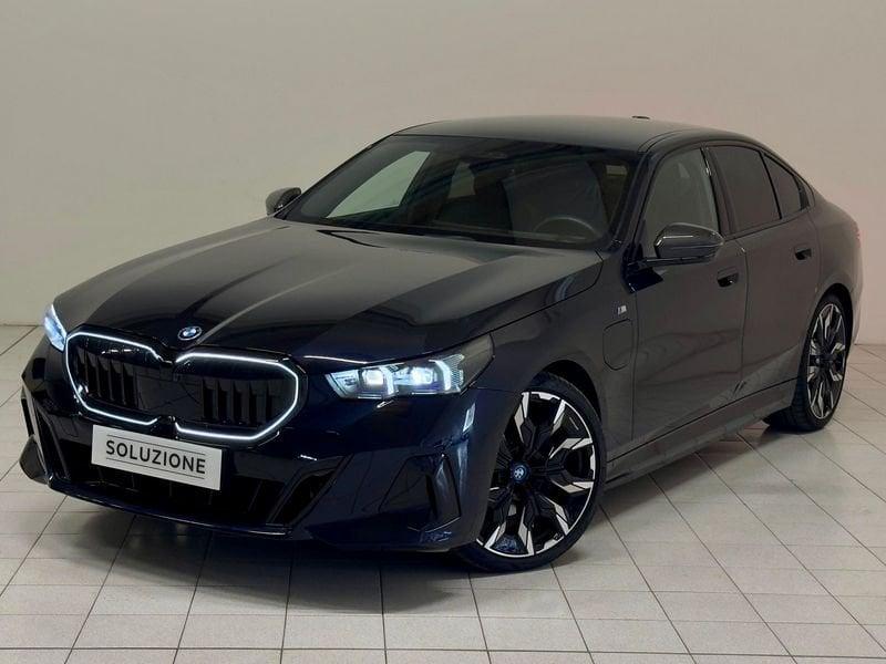BMW Serie 5 530e sDrive M Sport Pro | TETTO PANORAM. | IVA ESPOSTA