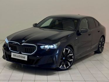 BMW Serie 5 530e sDrive M Sport Pro | TETTO PANORAM. | IVA ESPOSTA
