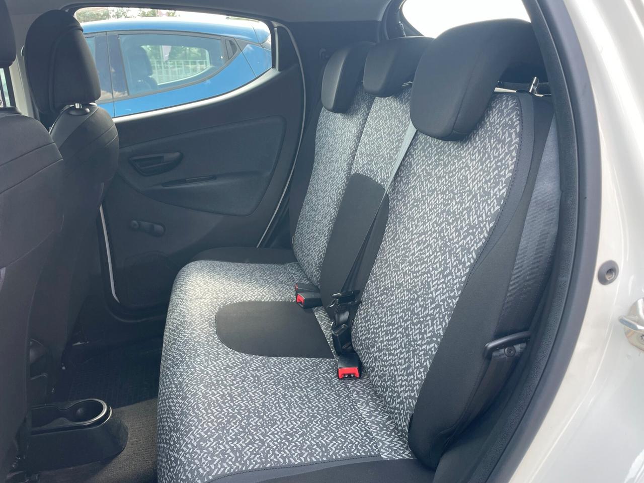 Lancia Ypsilon 1.2 69 CV 5 porte GPL Ecochic Elefantino Blu "Km 67.000"