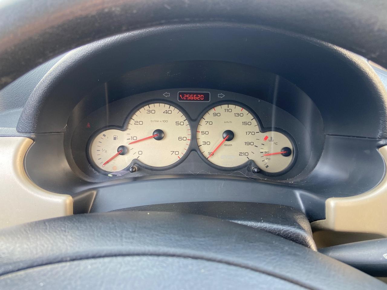 Peugeot Ranch 1.6 HDi 5p. Totem