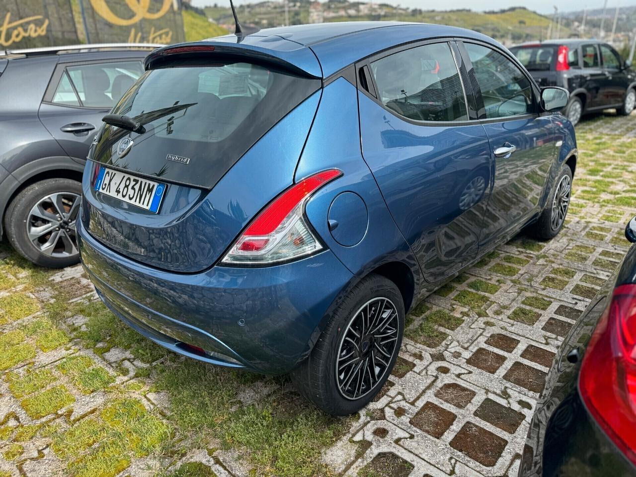 Lancia Ypsilon 1.0cc 70cv Hybrid Ecochic Gold