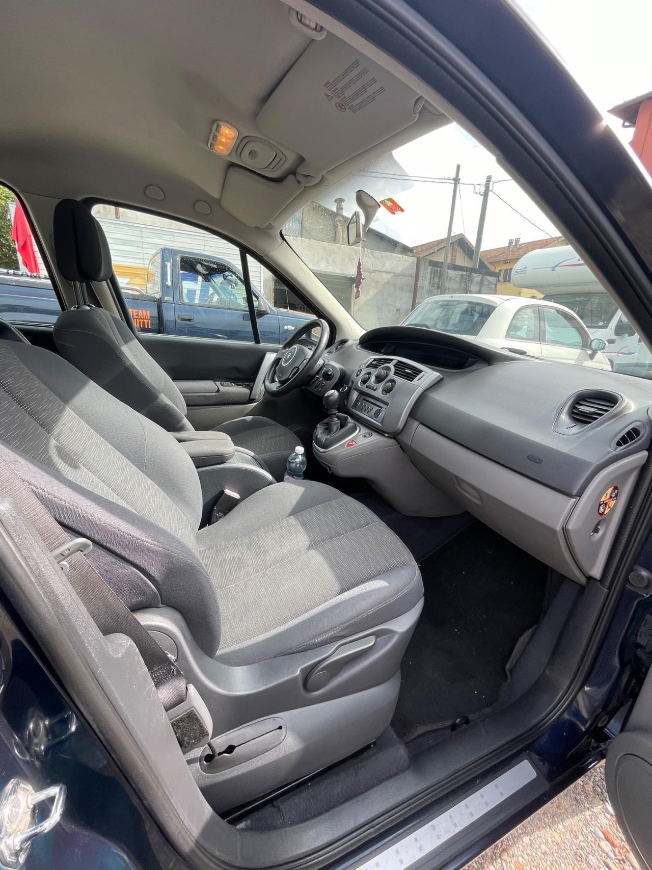Renault Scenic Grand Scénic 1.5 dCi/105CV PlayStation Portable