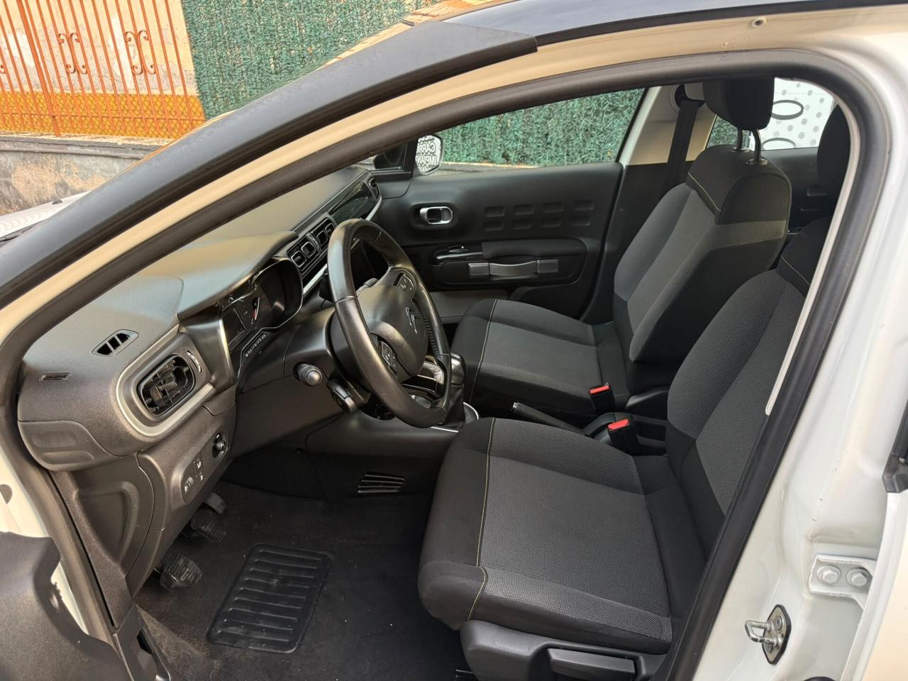 Citroen C3 PureTech 82 GPL Shine