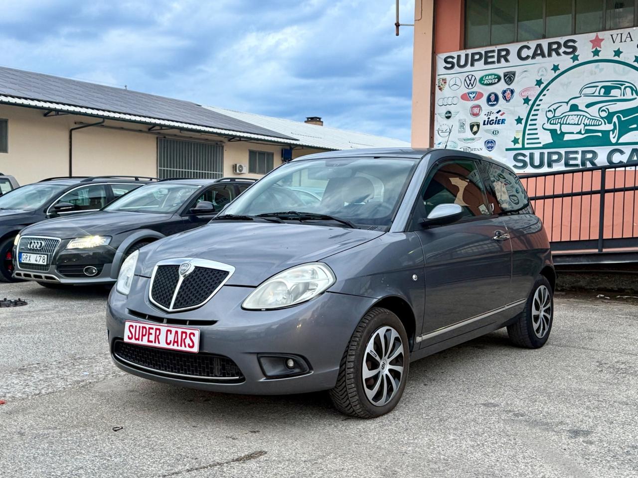 Lancia Ypsilon 1.3MJT 75CV Platino NEOPATENTATI