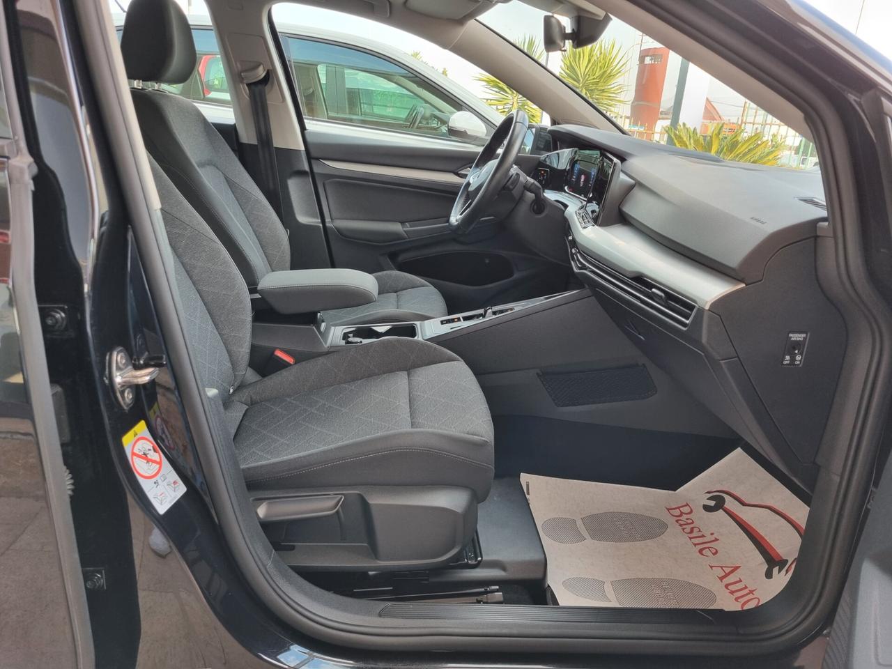 Volkswagen Golf VIII 2020 1.0 etsi evo Life 110cv dsg