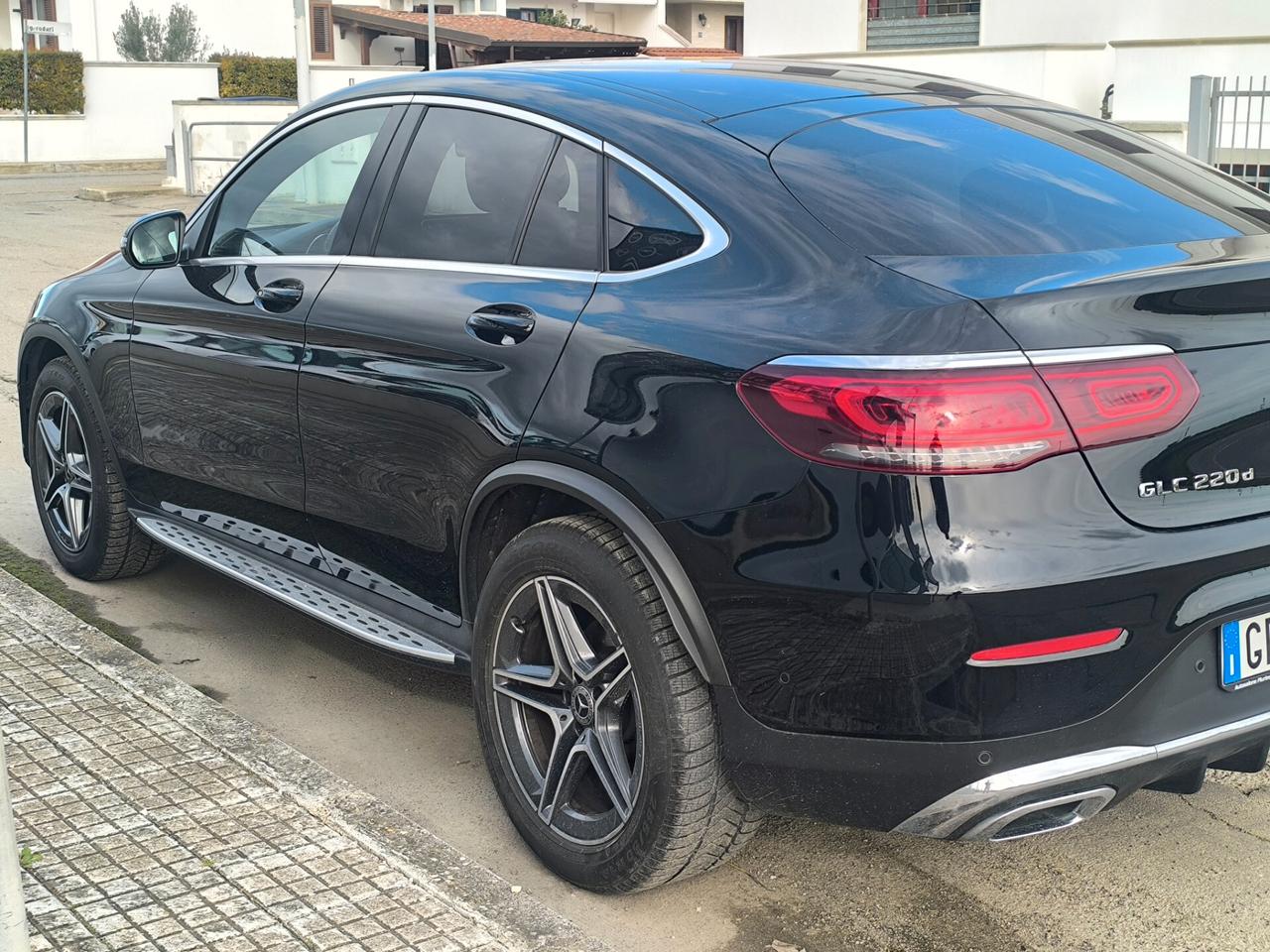 MERCEDES GLC 220 d 4MATIC COUPÉ PREMIUM AMG