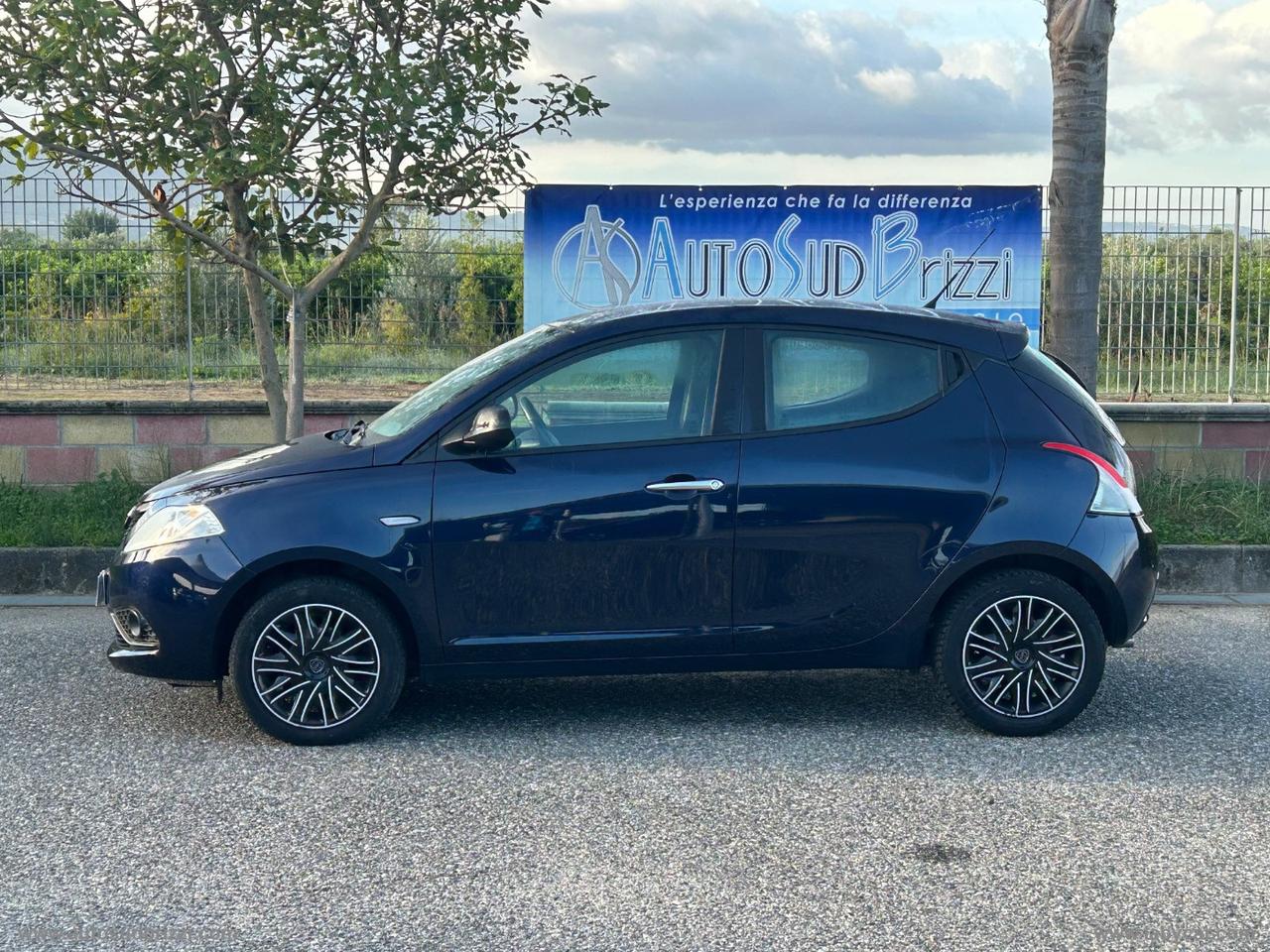 LANCIA Ypsilon 1.2 69 CV 5p. S&S Gold