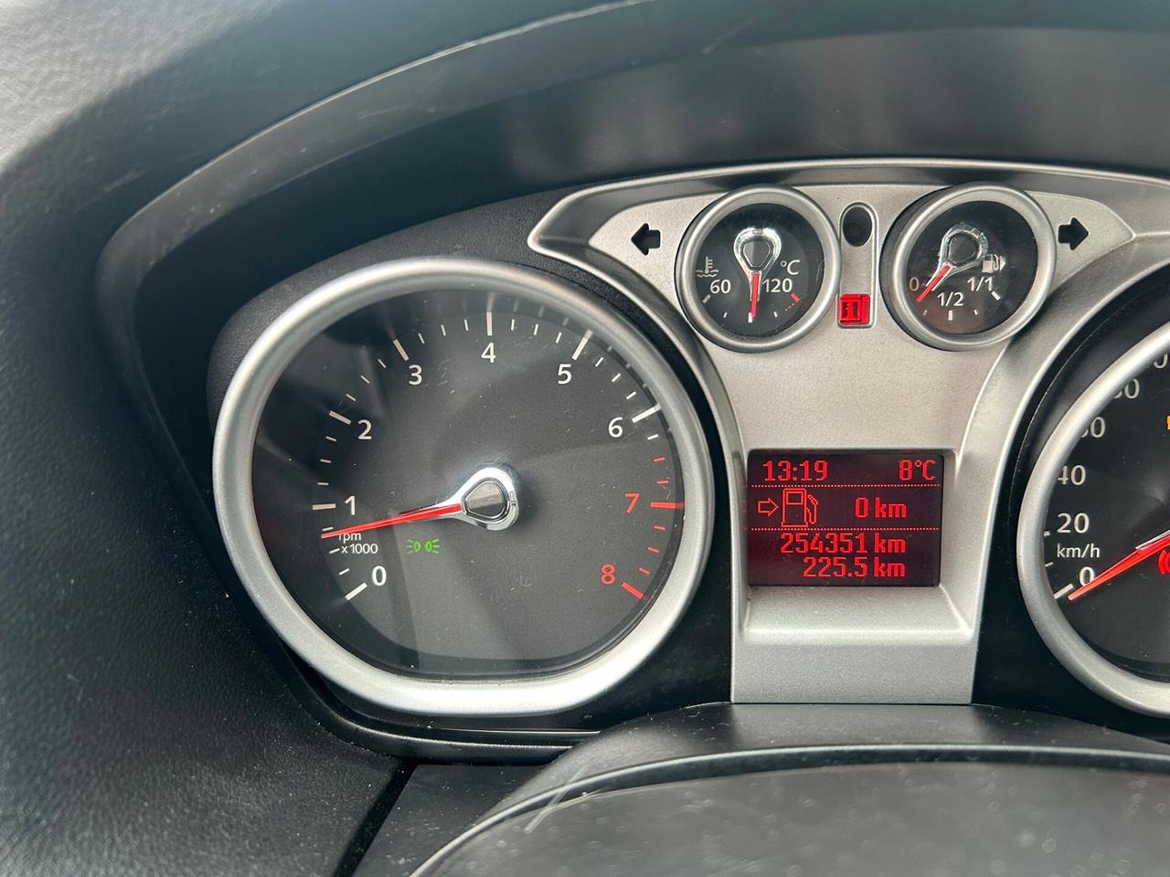 Ford Focus 1.6 (115CV) 5p. Bz.- GPL Titanium